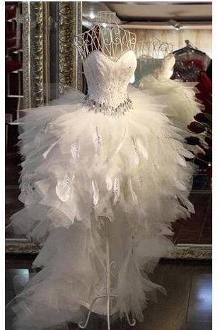Elegant Hi-lo Wedding Dresses New Sweetheart Ball Gown Feather Beads Organza Ruffles Wedding Formal Summer Beach Dress Bridal Gowns