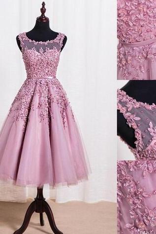  New Crew Neck Lace Knee Length Homecoming Cocktail Dresses Organza Lace Applique Beaded Short Party Homecoming Gowns